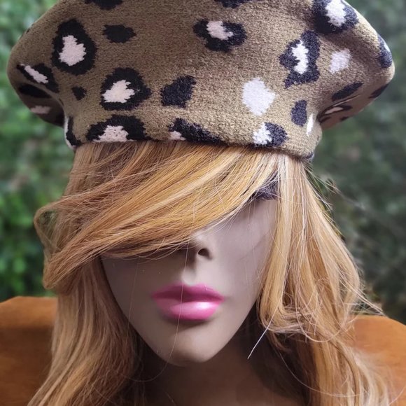 GREY AND WHITE LEOPARD PRINT BERET - Picture 12 of 13